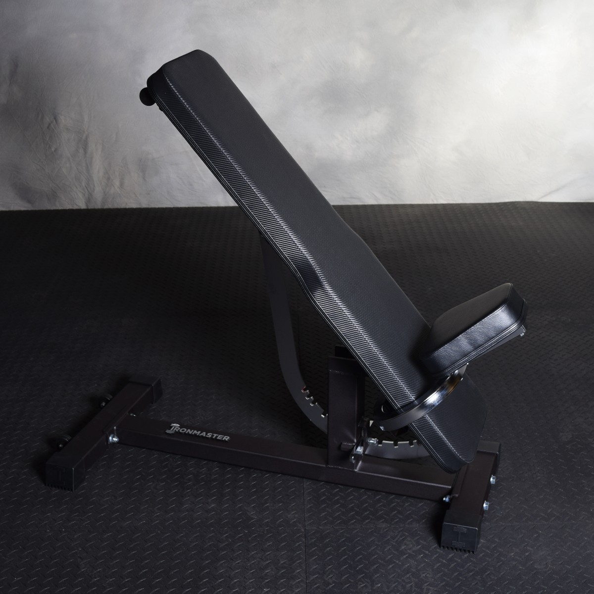 Hybrid pad incline